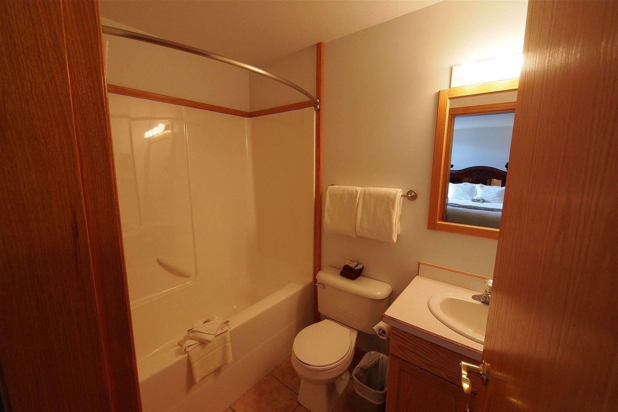 Executive House Suites Hotel & Conference Centre ไฮเลเวล ห้อง รูปภาพ